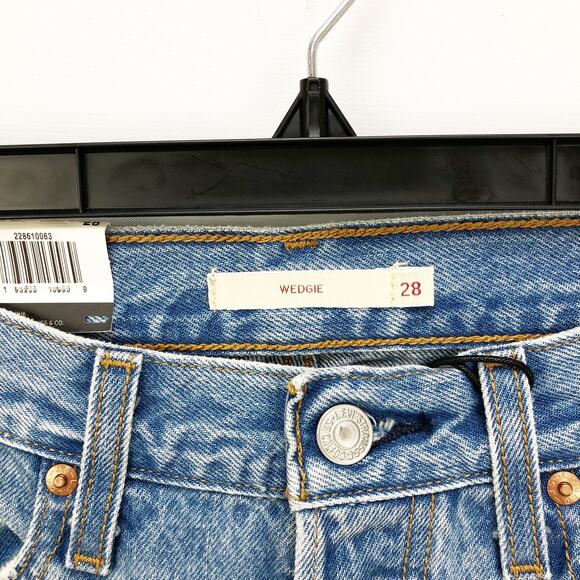 Levi's Womens Wedgie Jeans 28 US 6 Blue High Rise Icon Fit Distressed NWT - Picture 6 of 10